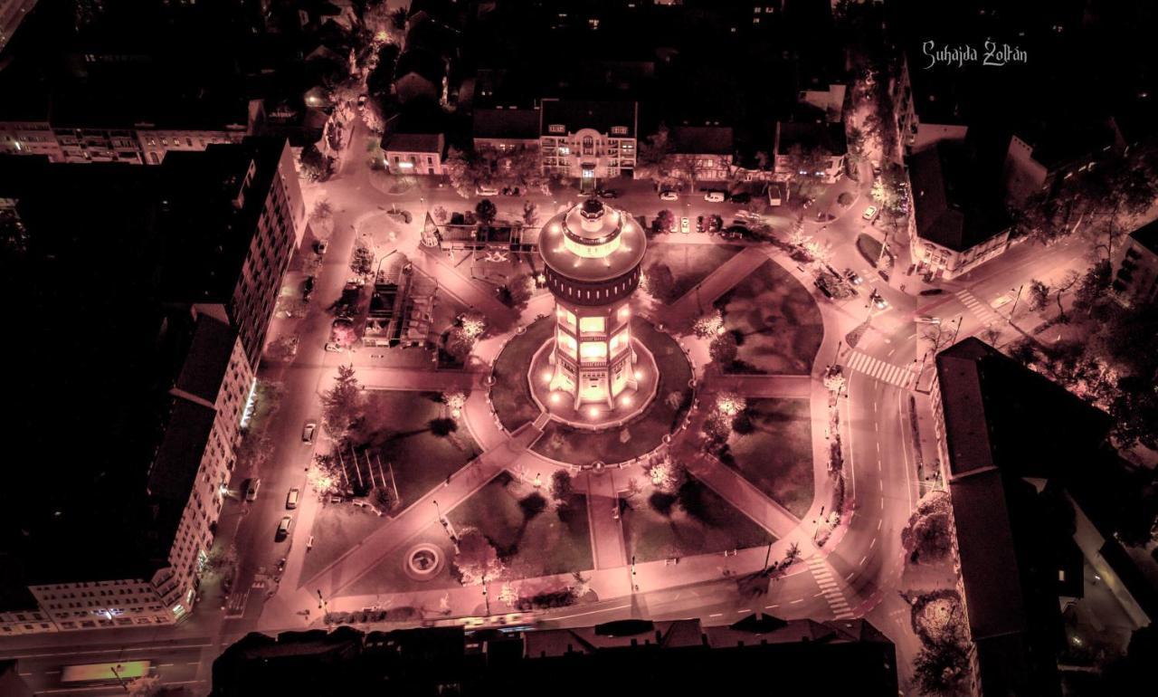 Aquarius Vendégház Szeged Esterno foto